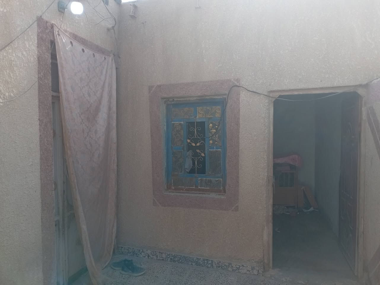 بيت للبيع مساحته 150بناء100وخمسين تراك منطقه السكك قرب الحسنيته الكوثر الاتصال على الرقم ***********
