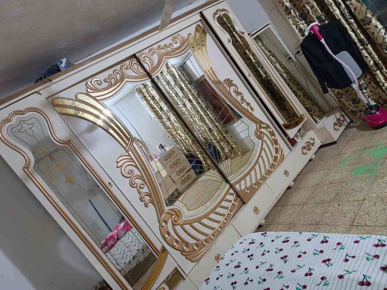 غرفه نوم للبيع ٨قطع
السعر ٣٥٠ وبيهة مجال
‏‪***********‬‏
