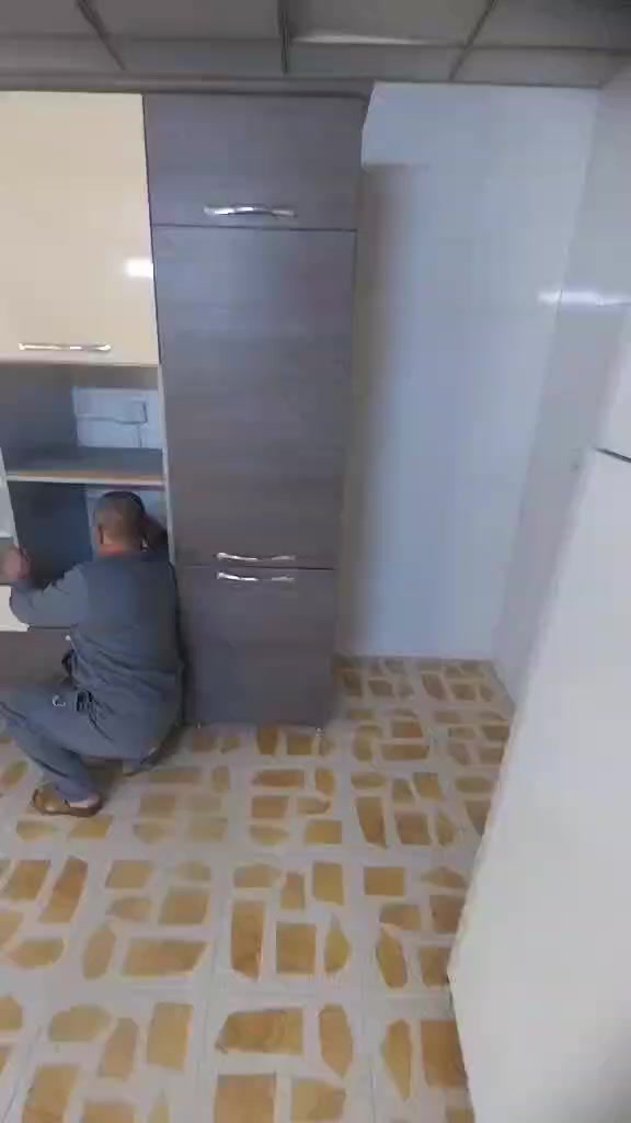 كاونتر ٧ امتار مرمر  ويا مايكرويف ايطالي +فرن ايطالي +طباخ +مرشحه+غسالة صحون 
المكان واسط الحي  يوجد نقل 
نظافة الكاونتر %٩٥


**إذا كنت صاحب هذا الإعلان وتريد حذفه لأي سبب، رجاءا أرسل رسالة إلى الدعم الفني**