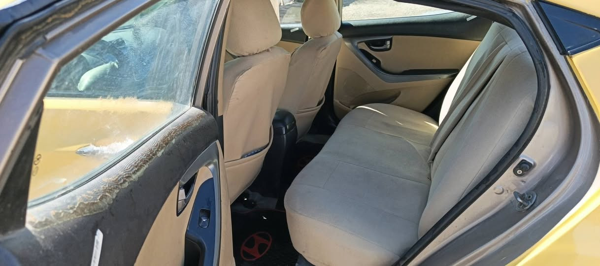 الانترا موديل 12 خليجي
بسمي كابون بانزين شرط التحويل 
السياره جاهزه من كل شيء والمكينة شرط 
مصفره هيئة و غرامات 
وترهم مراوس حسب القناعة
***********
