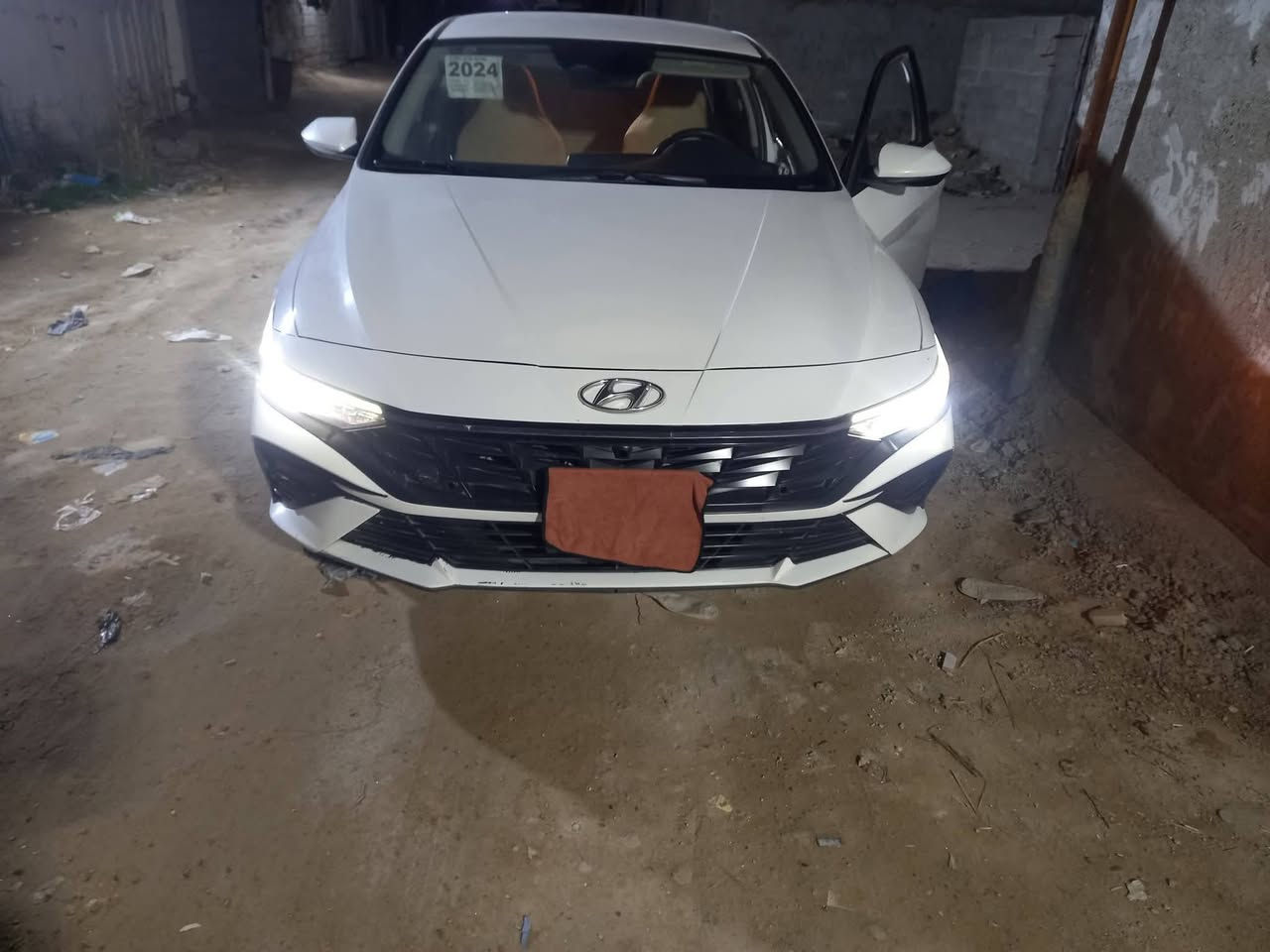 النترا وارد امريكي مديل 24 معوقين بيهه جاملغ وبنيد فول مواصفات عدا الفتحه ماشيه 28 مكاني نجف للتواصل *********** السعر 149
