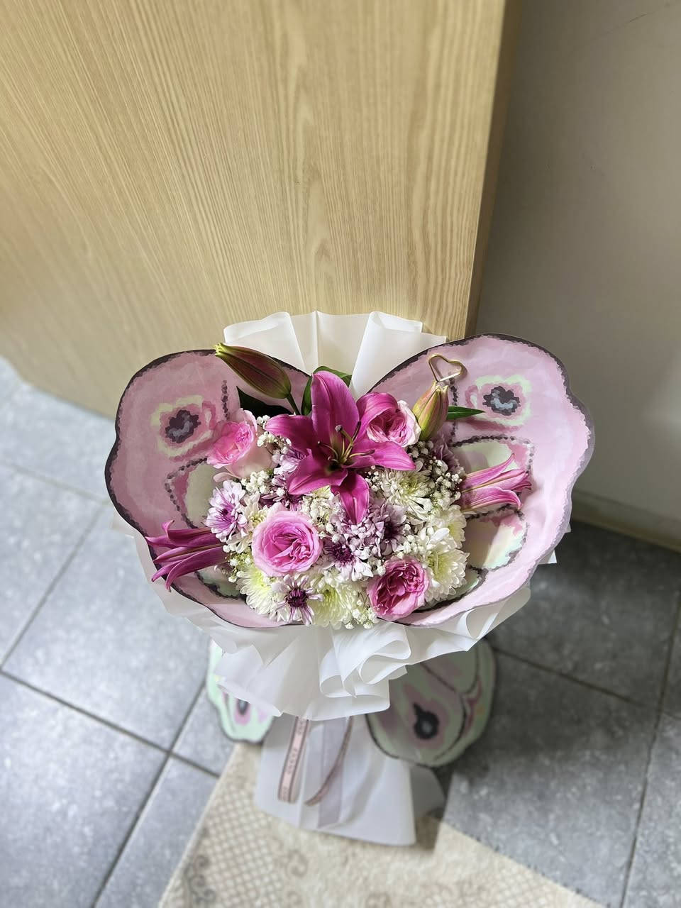 سعرر الوردة الفين ديناار فقط 🌻✨💗
توصيل بسماية الف دينار للتواصل واتساب
***********
