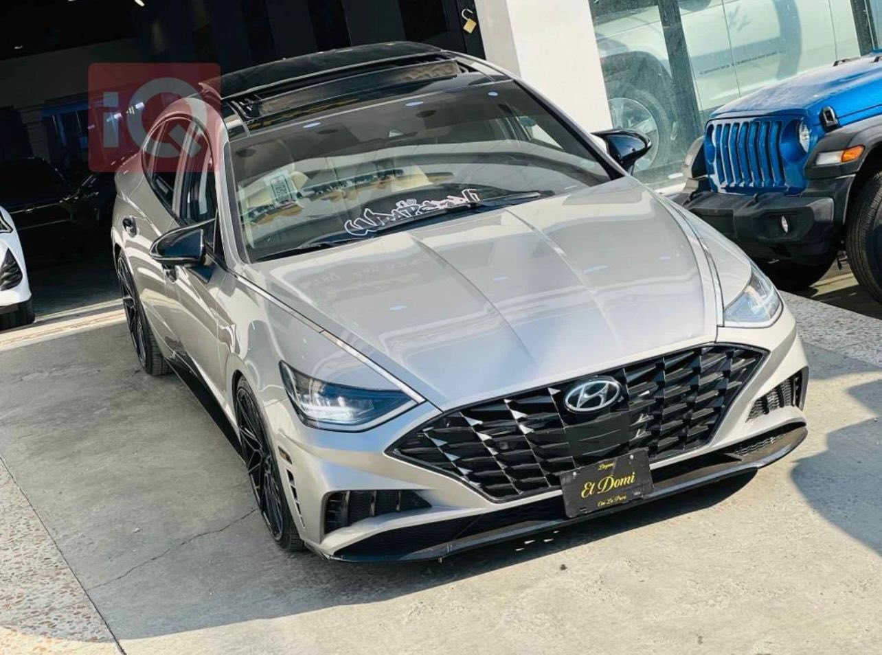 سوناتا 2022 رقم اربيل بأسمي 
سلفر سقف اسود بانوراما  
‏sel plus بجم كبس 
محرك 2500
ويل امريكا حجم 18 
فول مواصفات 
بانوراما 
تشغيل عن بعد
بصمة تشغيل + ابواب 
تحديد مسار 
كير دكمة 
اوتو هولد 
مود درايف
نقط عمياء جانبية 
قيادة ذاتية ومانع تصادم 
شاحن واير ليس 
شاشة كبيرة تدعم الكار بلي واندرويد
داخل ابيض ملكي 
رادارات اماميه خلفيه جانبيه 
عليهه كت كامل من امريكا 
ويل كب جديد رياضي 
تخم تاير جديد 
لدات اماميه خلفيه 
انارة داخلية 7 الوان 
تبريد ثلج خلفي امامي 
فول تحكمات 
سايد بريك دكمه 
حادثهه حلو فقط باب وجاملغ خلفي 
راجعات نفسهن ايرباكات سليمه
حمام جديد كامل 
بولش ونانو جديد 
مكان السيارة بغداد 
السعر / 177وبيهه مجال قليل 
متواجد ايضاً واتس اب وماسنجر 
رقم الهاتف /***********
