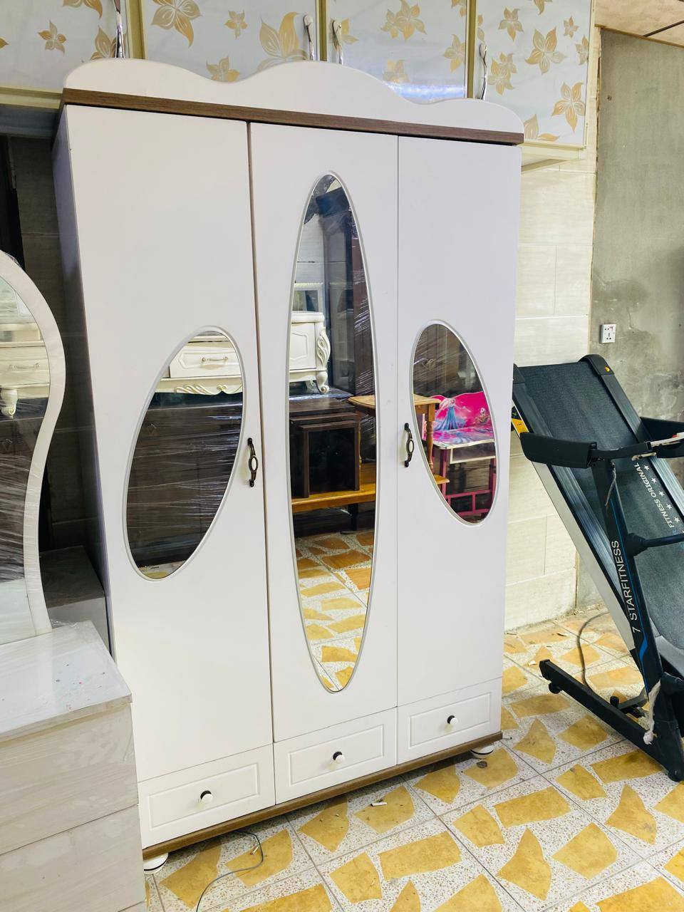 السلام عليكم..
#اغراض منزليه مستعمله للبيع للاستفسار التواصل خاص او الاتصال على الرقم التالي *********** واتس #يوجد خدمه توصيل
