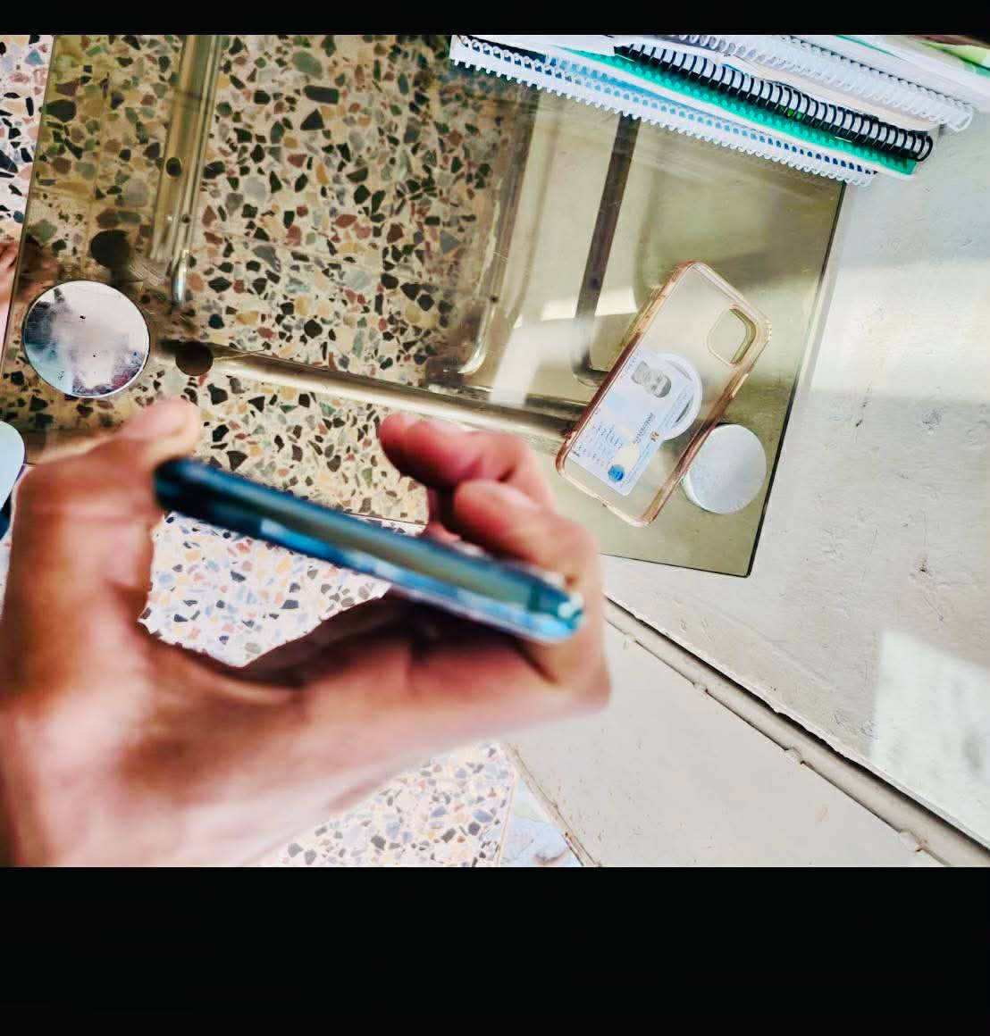 سلام عليكم  للبيع 11برو ماكس  نضافه 98٪ ذاكره 256بطاريه 75شرق اوسط فقط مبدل شاشه وكاله 3خيارات سعر 475مكان بابل مشروع واتساب ***********
