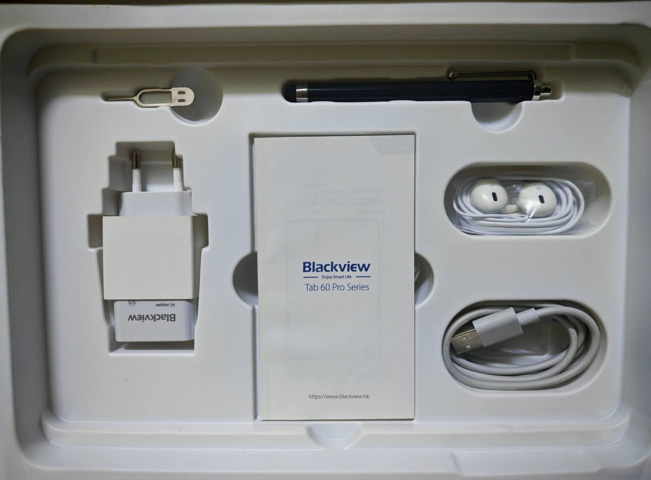 السلام عليكم blackview tab 60 pro ⭕بالرام العالي 24GB⭕ ذاكره 128 استخدام أسبوع فقط والجهاز انترك الأهل ما يعرفون يستخدموه وموضح غراضه بالصور كله جديد للبيع ب120 ألف مكاني بغداد المحموديه ***********
