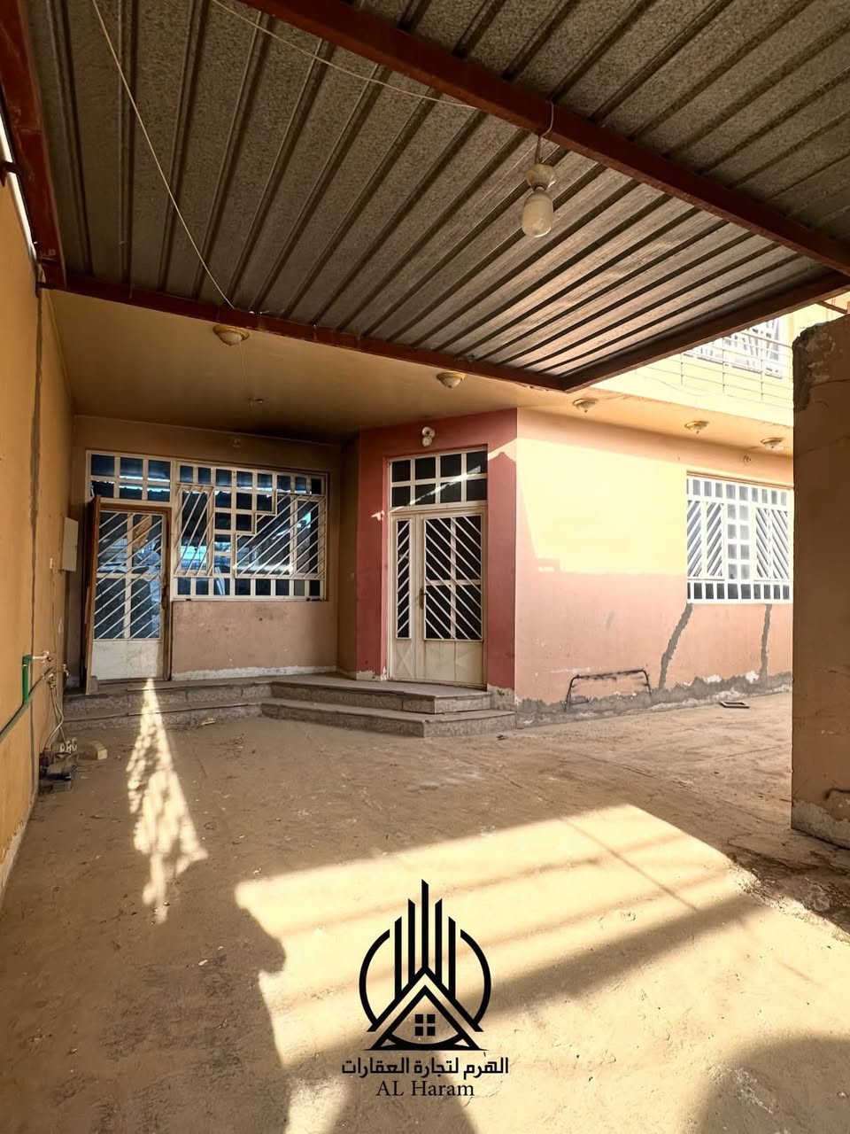 #سيف_سعد - مقابل مصور النورس - شارع عرض 15 متر 📍
دار 275 متر ثلاث طوابق 

الطابق الاول : محلات عدد 2 - غرفة - صاله - مطبخ - صحيات - استقبال - منور - كراج

الطابق الثاني : غرف نوم عدد 3 - صاله - صحيات - بلكونه كبيره

الطابق الثالث : مخزن - سطح

السعر : 490 مليون

للأستفسار 

سجاد مؤيد

***********
***********

عنوان المكتب : سيف سعد - مقابل جامع محمد الجواد - على الشارع العام مباشرةً 📍

#عقارات #كربلاء_المقدسة
