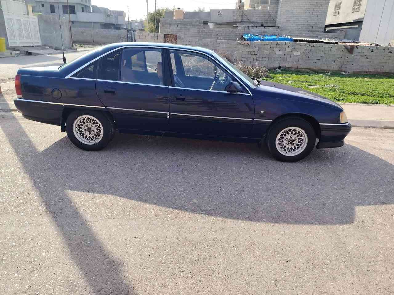 سلام عليكم اخوان هاي اوبل للبيع موديل 92 رقم كركوك بسمي شرط تحويل وكالة محرك كير شرط محرك حجم 2000 4 تيرات جديد جواها شرط حدادية جديد مصبوغة جمالية كابون بانزين بيها باتري جديد جوم امامي كهرباء قفل مركزي سيارة مال بيت شرط تحويل وكالة المايشتري لايكسر بل سوك كلشي موجود بل سوك  وسعرة سعر 45 بي مجال قليل رقم تليفون ***********
