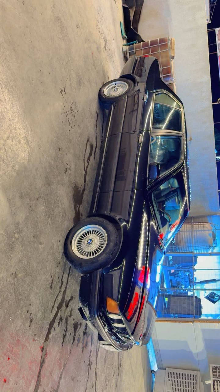 للبيع بي ام 730مسكر موديل 1993حدادية جديده تبريد شغال على السويج مكاني واسط الكوت اني مكلف بالنشر اي استفسار التواصل مع صاحب السياره***********

