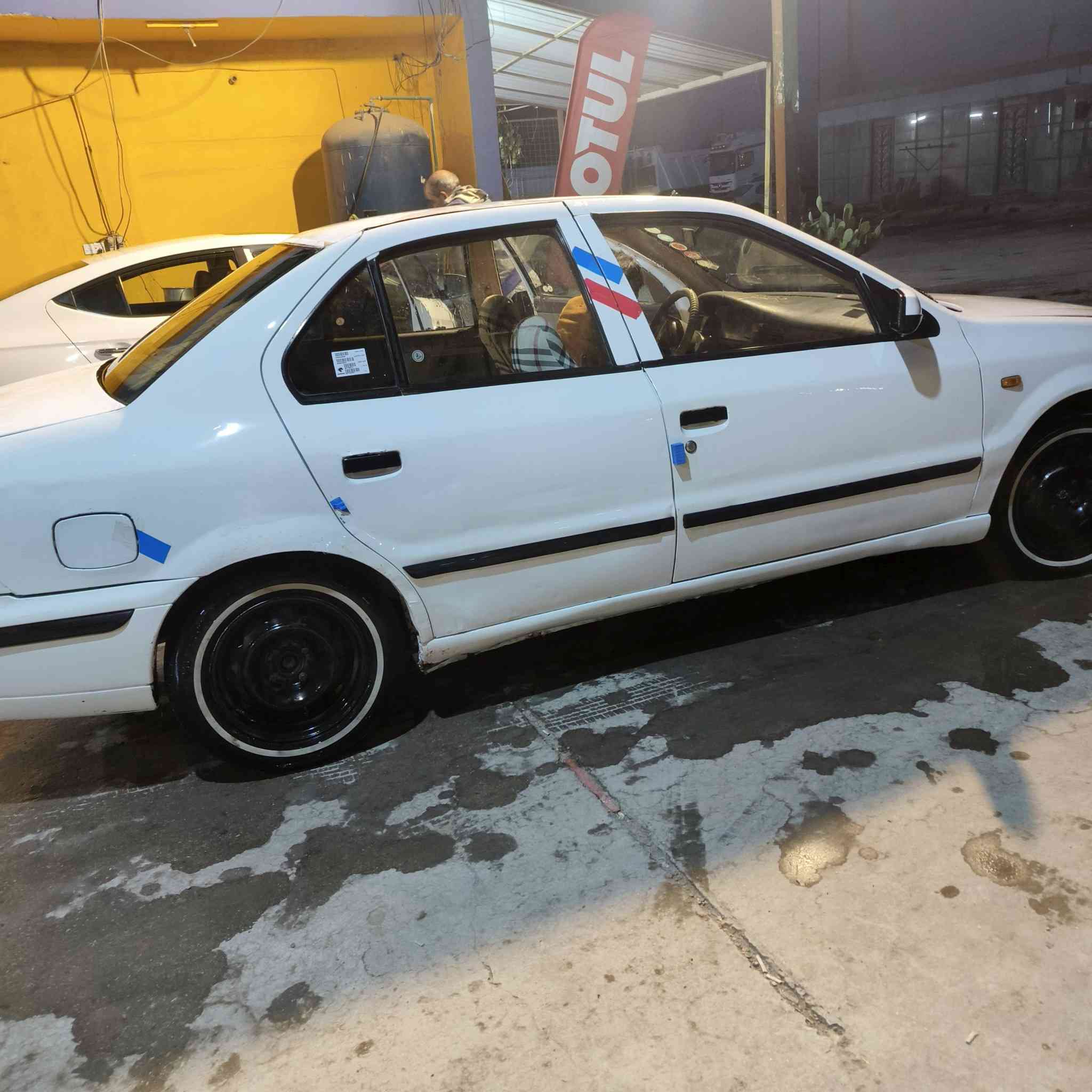 سمند ٢٠١٢ للبيع
رقم قادسيه بأسمي مكانها شاميه مكينه تجفيت جديد 
سعر ٣٨ وبيهه مجال قليل‏‏ وهذا رقمي‪ 0781 248 4511‬‏
