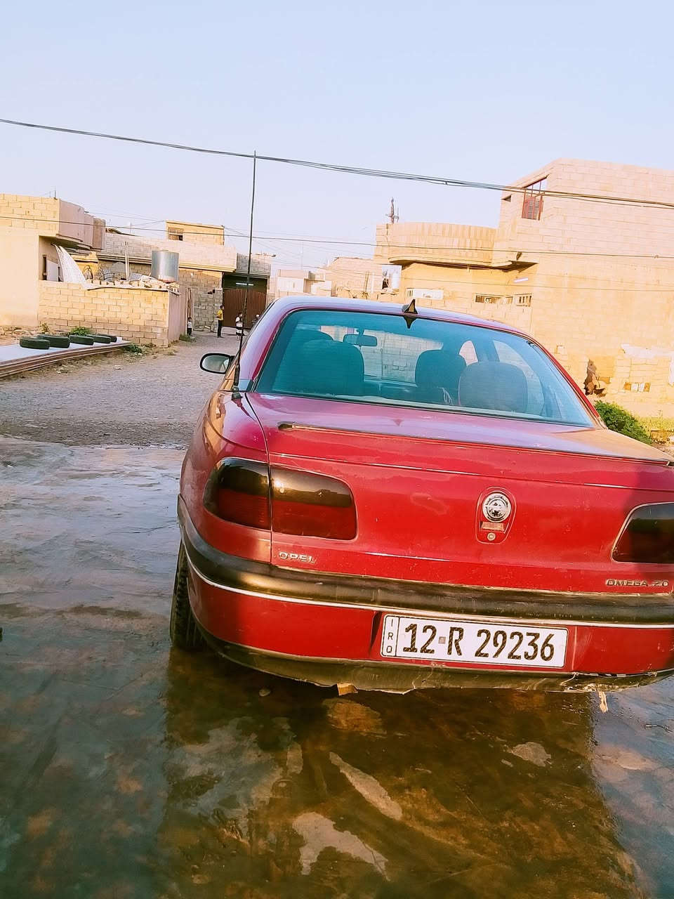اميكا بزون موديل 95سيارة جاهزة شرط وكالة وتحويل مكان السيارة الجانب الايسرالسعر 38رقم الهاتف *********** مكلف بل نشر
