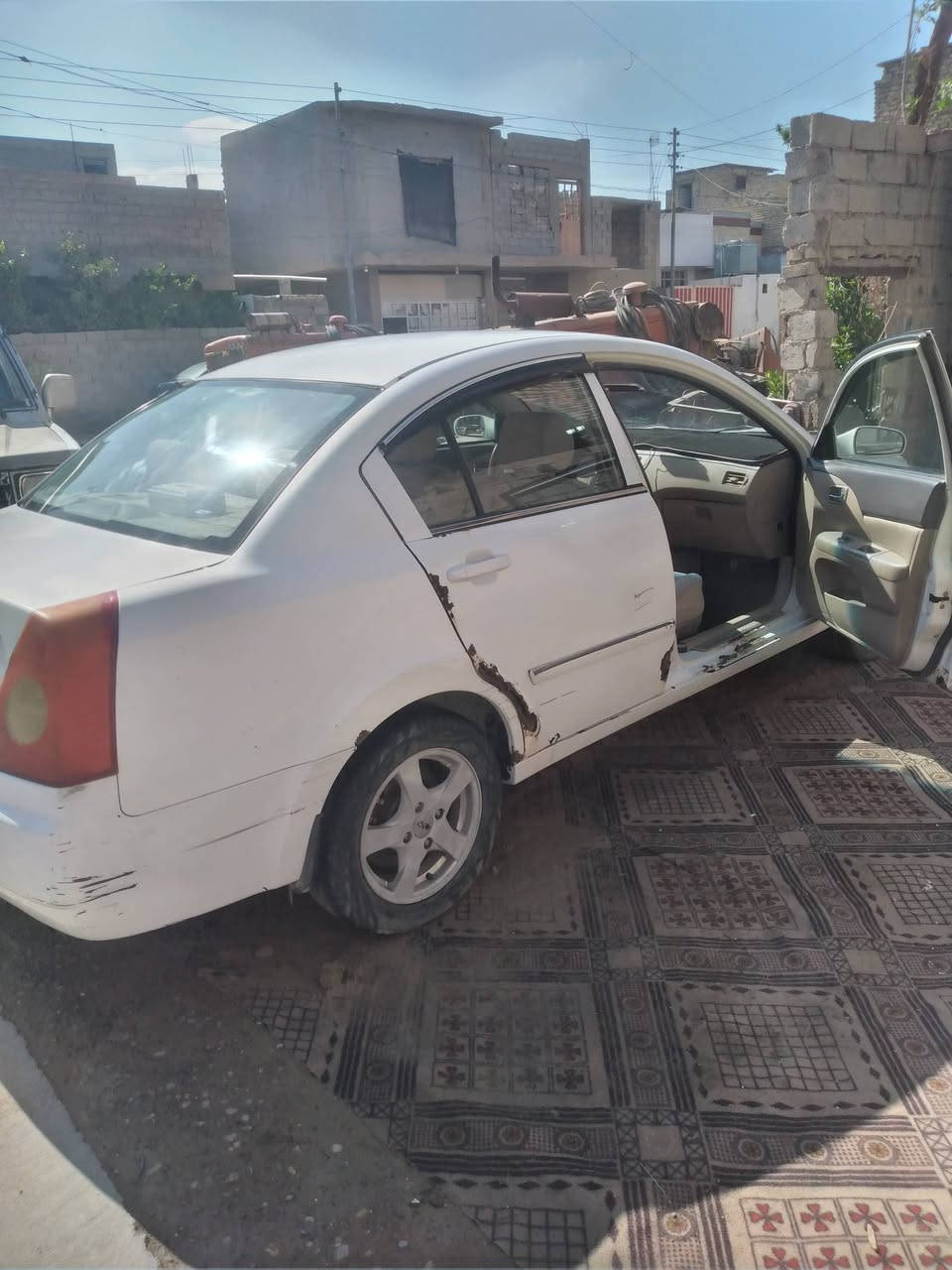 شيري اي فايف خصوصي اوتماتيك رقم انبار بيها خياسات كما موضح بالصور للبيع او مراوس حته اذا سياره صفره للاتصال ***********
