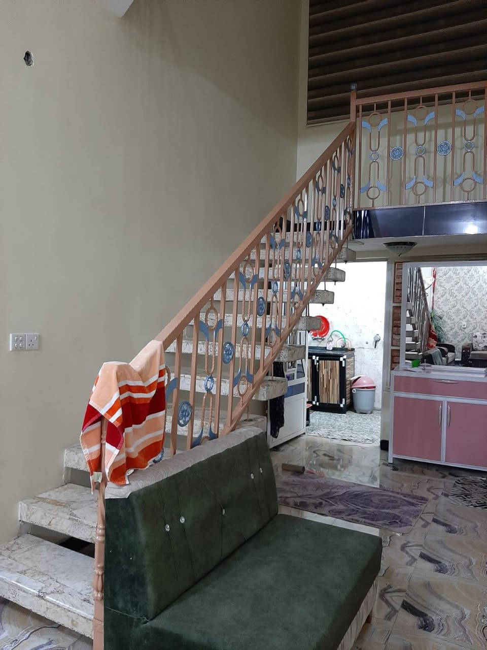 يالله
بيت 200 متر طابقين بناء طابوك
حي العسكري شارع رائيسي مال المركز بضهر ملعب تارتان
البيت ركن عل شارعين
يرهم مراوس بقطعه بل عسكري او الاسره او سبيس
شرط طابو صرف
معا فرق
للاستفسار الاتصال على الرقم ***********
