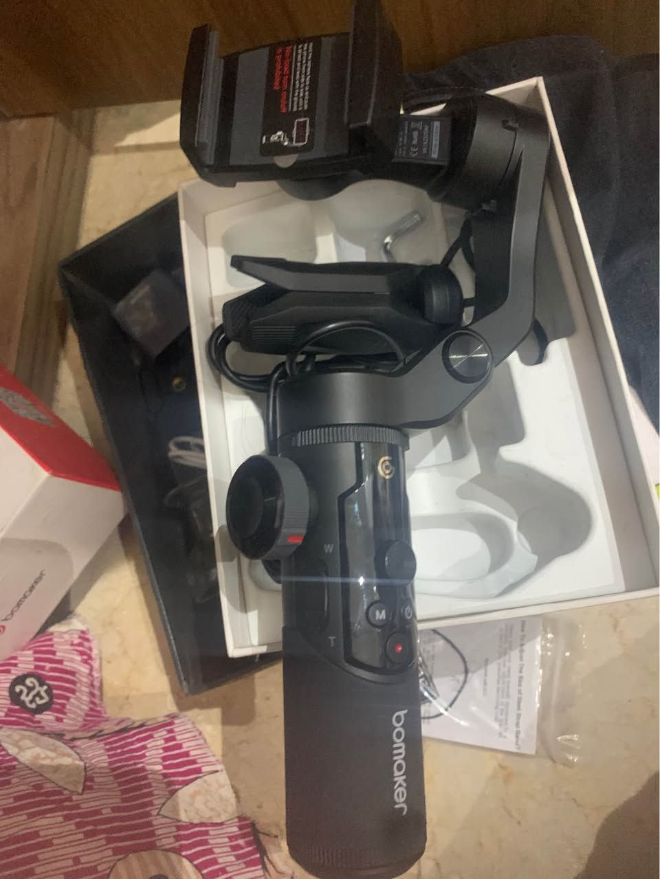 ستاند تصوير للموبايل مانع اهتزاز مع دوران ٣٦٠ درجة سيلفي اوزمو تصوير بغداد, العراق


**إذا كنت صاحب هذا الإعلان وتريد حذفه لأي سبب، رجاءا أرسل رسالة إلى الدعم الفني**