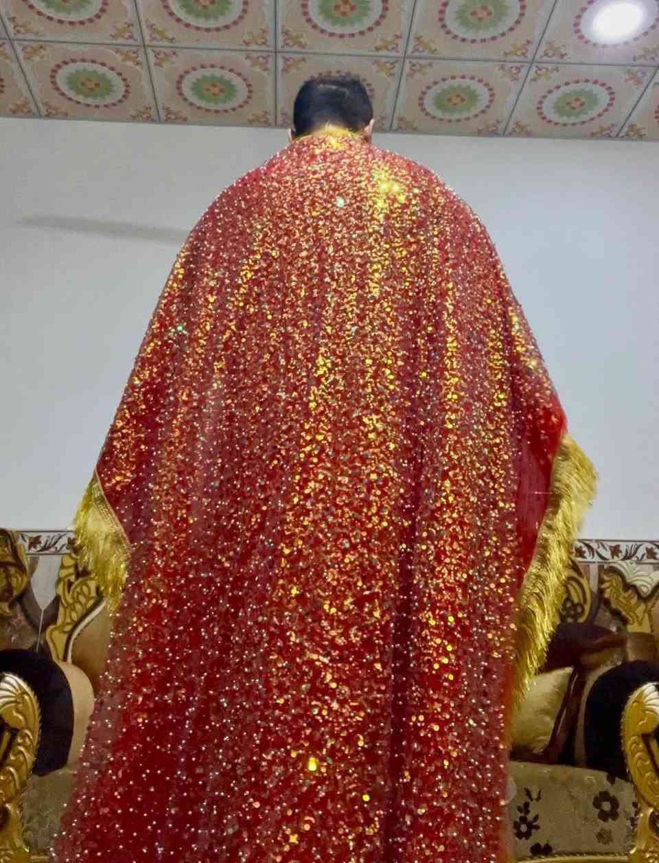السلام عليكم عباية تشابيع للبيع تواصل *********** واتساب موجود

