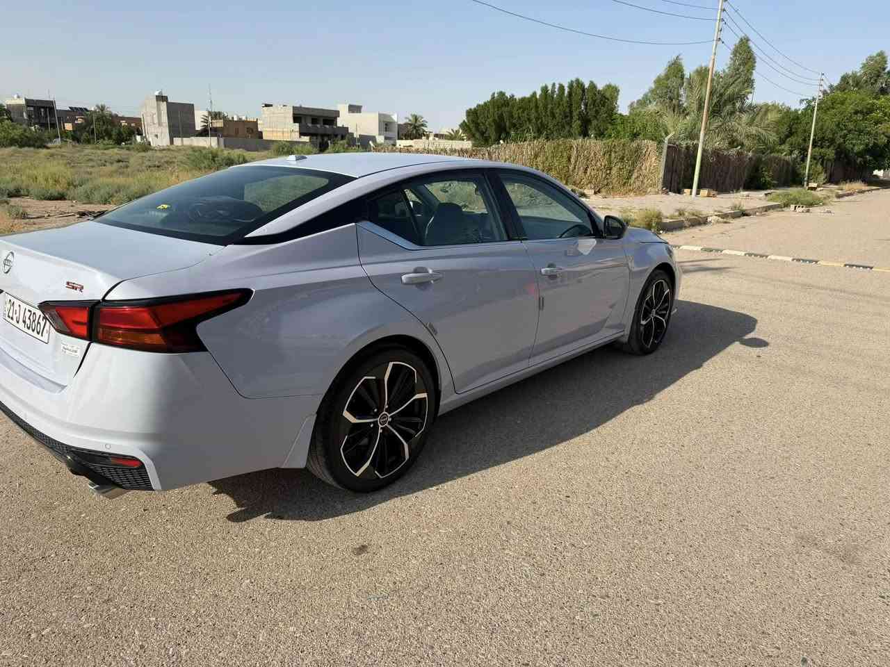 نيسان التيما موديل 2025 فول موصفات SR بلاص بجم كبس ضرر خلفي صور الضرر بلمنشور بدون دوخل السياره جديده جدا بدون شخوط بدون رصعات مكان السياره ديالى المقداديه السعر 188 وبيها مجال ***********

