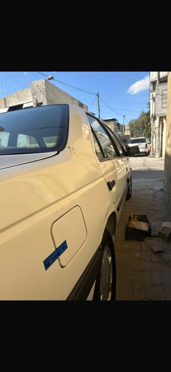 سلام عليكم عندي بيجو موديل ١٢ رقم بغداد خصوصي مكاني بغداد الكرخ رقم تلفون ***********
