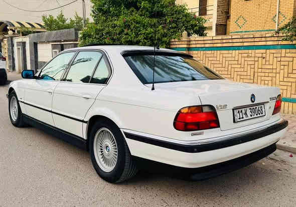 #_بيع_أو_مراوس❤️
:
(( بي أم دبليو 1995 حجم 750i خفاش ، فول مواصفات ١/١ ، محرك V12 ، ماشية 170 الف ، رقم بغداد بأسمي ، ارضيات و كتلوكات شركة و سبير منازل ، مميزة و نظيفة جداً داخل و خارج بحالة الشركة ))🌸
:
#_السعر / 230 ورقة💰
:
#_للإستفسار / *********** ☎️
------------------------------ بغداد
