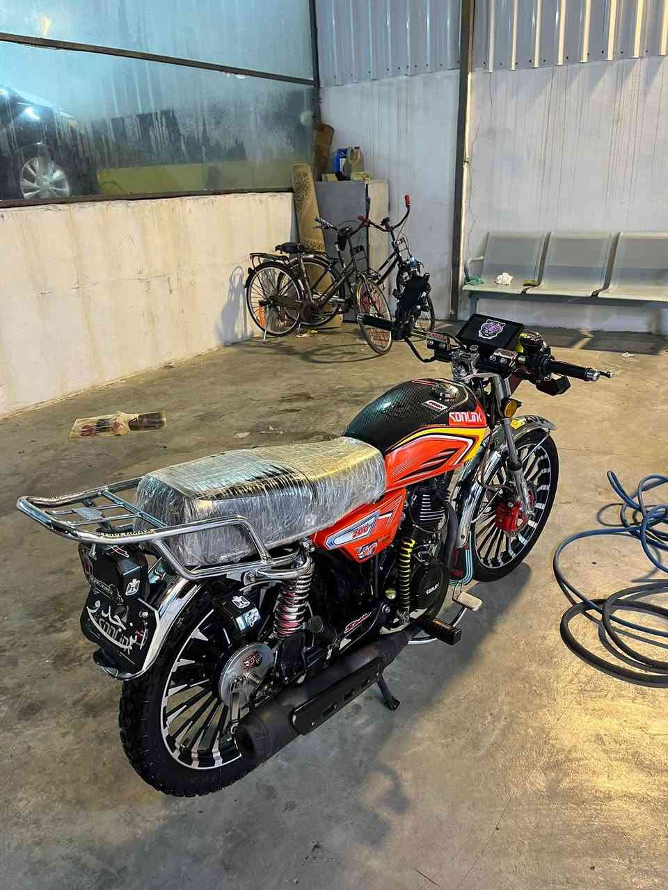 سلام عليكم اخوان دراجه موديل 25 محرك 200cc مراوس فقط


**إذا كنت صاحب هذا الإعلان وتريد حذفه لأي سبب، رجاءا أرسل رسالة إلى الدعم الفني**