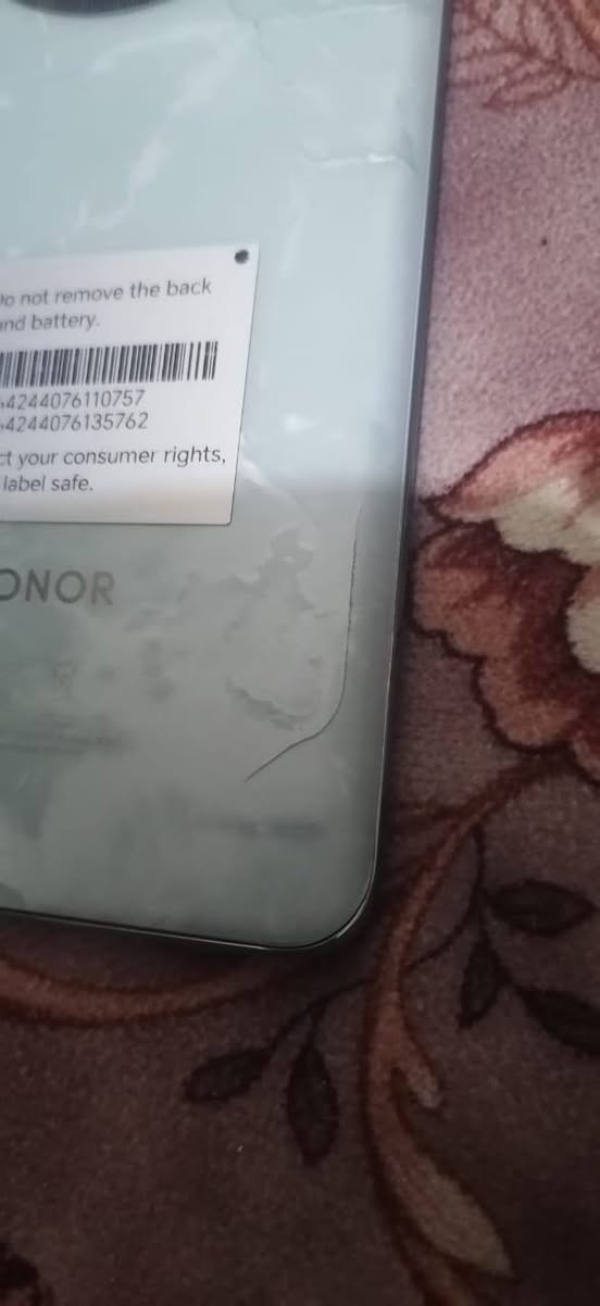 سلام عليكم
للبيع هونر 9cذاكره256
رام12+12 بي شرك مثل
ماواضح بل صوره
 غراض كامله
300بي مجال ***********
