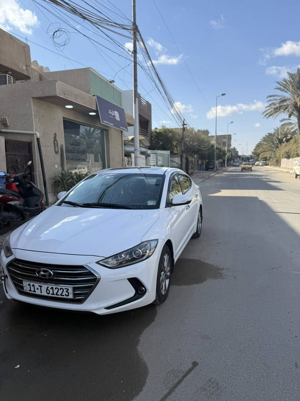 السلام عليكم من رخصه الادمن للبيع النترا 2018 خليجي باسمي سنويه ل 2029 رقم دولي السياره مكفوله من محرك وصدر وكير وتبريد كله مكفول السياره نص فول 
كامره دواره فتحه تحكم سترين 
السياره بيه صبغ فقط هذا الماشر بصوره وبيها بدوسه طعجه هم موضحه بالصوره الباقي كله مكفول 
السعر 143وبيها مجال بصيط 
العنوان بغداد الكريعات 
رقم الهاتف ***********
