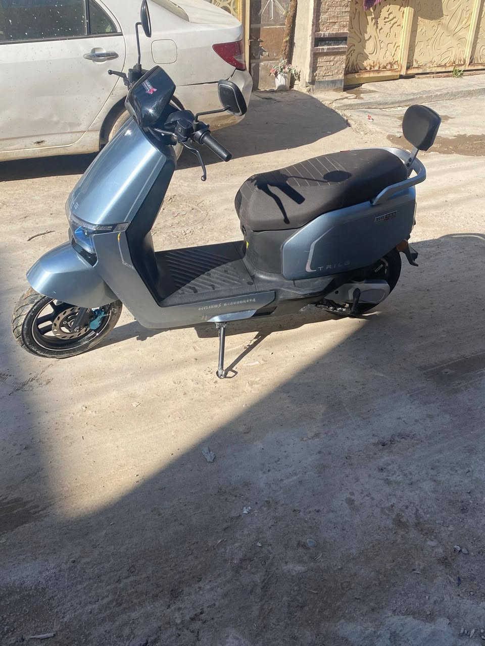 دراجه شحن للبيع 6بطاريات
أي نقص مابيه مكفوله جديده الدراجه سعره 950 وبيه  مجال مكاني البياع ***********
