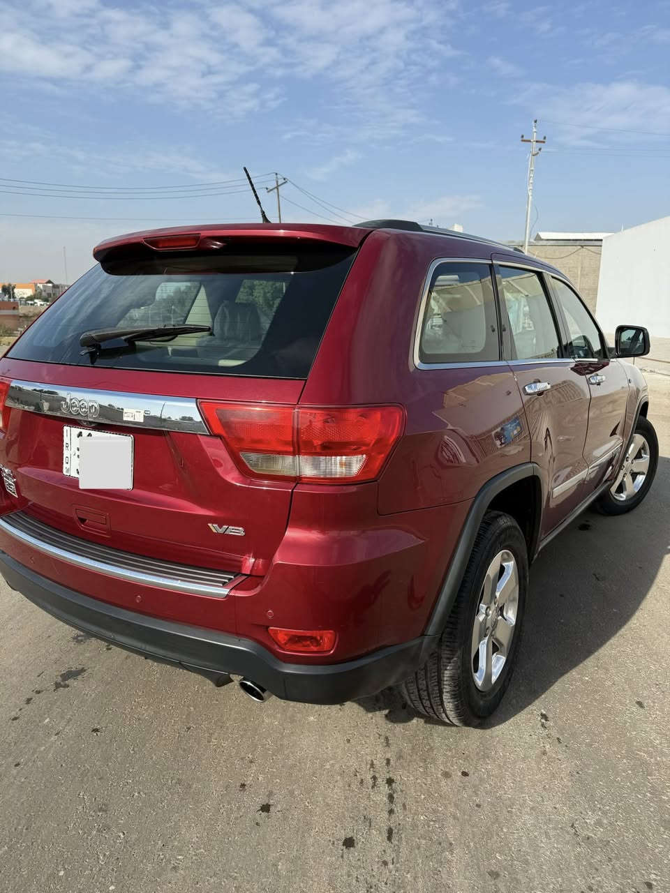 بسم الله الرحمن الرحيم
جيب كراند شروكي 2012 خليجي وكاله : لمتدد فئه VIB  السياره جديده وعلى أيد وحده السياره ماشيه 94 الف مكفوله عدا صبغ نص باب الصدر والباقي كفاله من الفتح و التبديل و الصبغ و المكينه والكير مكفولات 
و السونار مرفق مع الصور السياره رقم بغداد باسمي 
حتى السبير منازل 

موصفاتها: 🚗 
جنطه كهربائيه 
كرسي خزن ميموري 
AWD فور ويل 
داخل لون بيجي جلد 
بانوراما
كراسي امامي و خلفي تدفئه
بصمه
يدات أبواب نيكل 
ستيرن كهرباء + هيتر ستيرن 
حساسات اماميه خلفيه 
شاشه كبيره + كاميرا 
دخول ذكي 
بصمه أبواب 
مرايات شفط + قلاب 
زراك لايت
لايت زنون عدسه دواره 
تحكم ماوس 
وضعيات قياده 5 
كراسي 2 كهرباء
مانع انزلاق

باقي هواي مواصفات ما مذكوره 

سعر السياره💸  179 ورقه وبيه مجال 

مكاني بغداد 

للاستفسار ☎️ ***********

(((.  بيع فقط ))))
