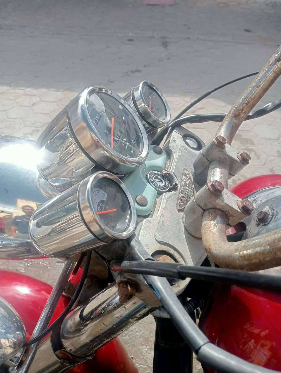 ستوته مديل 9رقم اسود بدون راعي شاصي كفاله سعره 825بيه مجال حك الجيه مكان نجف حي جزيره ***********
