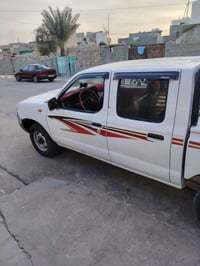 نيسان بيكم • ٢٠٠٧ • مزاد الداخلية
