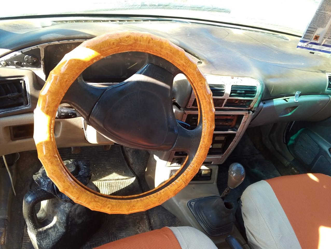 كيا سيفيا موديل 94 گير محرك مكفول تخم تاير جديد سنويه مجدده السعر 32 وبيها مجال للتواصل *********** المكان واسط زبيديه
