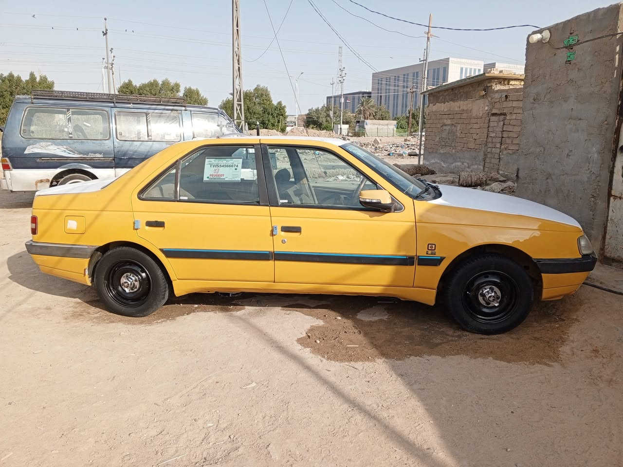 السلام عليكم بيجو 405 موديل 16 دشبول ناصي  رقم دولي سنويه لل30  شرط التحويل مصفره من كلشي سياره جاهزه على اخر حبايه كير مكينه حداديه تبريد تدفئه تخم تاير  خط وبحث ترايك وين ما يعجبك سياره جاهزه كبل للشارع جاهزه  مكاني ناصريه مركز بيع مستعجل  سعرها 45 وبيه مجال بسيط اي استفسار اتصال ***********
