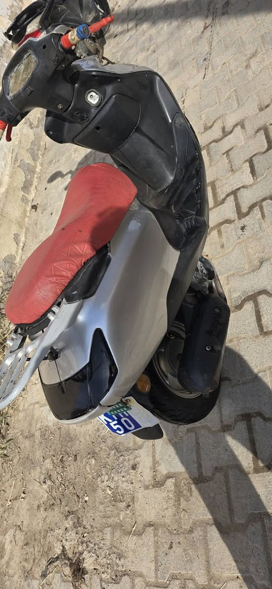 سبيسي ماليزي.
بيها مكينه ياباني. خرسه

كهربائيات سلف كلها شغاله. مابيها نقص

قفل من الاخير. ب 325

كوت / حي الجهاد

***********
