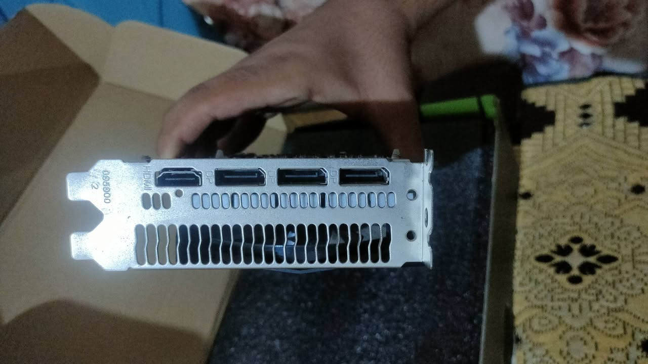 كارت شاشة rx580 8gb مفتوح للفحص فقط جديد السعر ١٢٠ الف و ببه مجال


**إذا كنت صاحب هذا الإعلان وتريد حذفه لأي سبب، رجاءا أرسل رسالة إلى الدعم الفني**