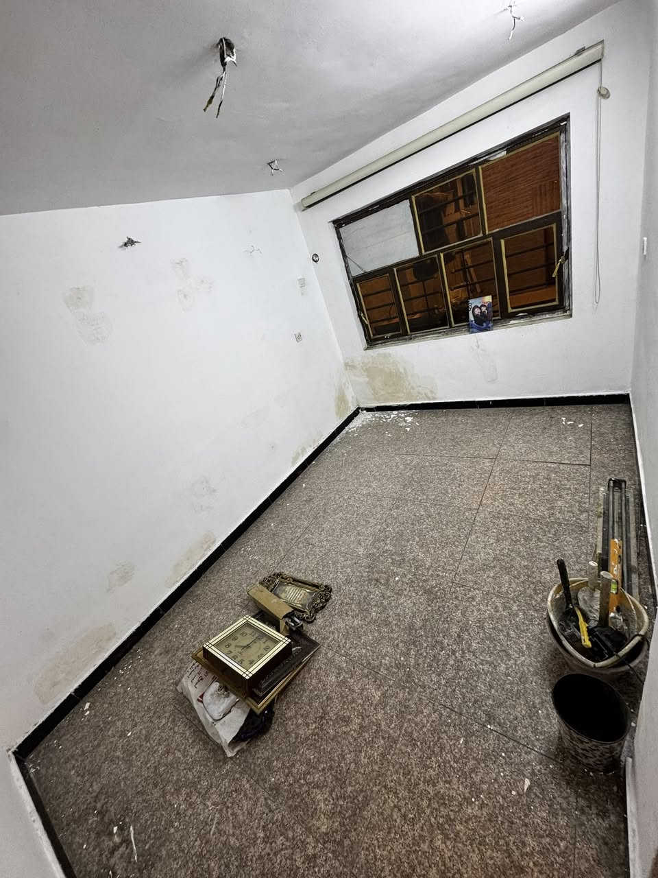 الايجار بيت ١٠٠ متر  في السيدية ٣ نوم سعر مليون خلف شارع مركز موقع ***********
