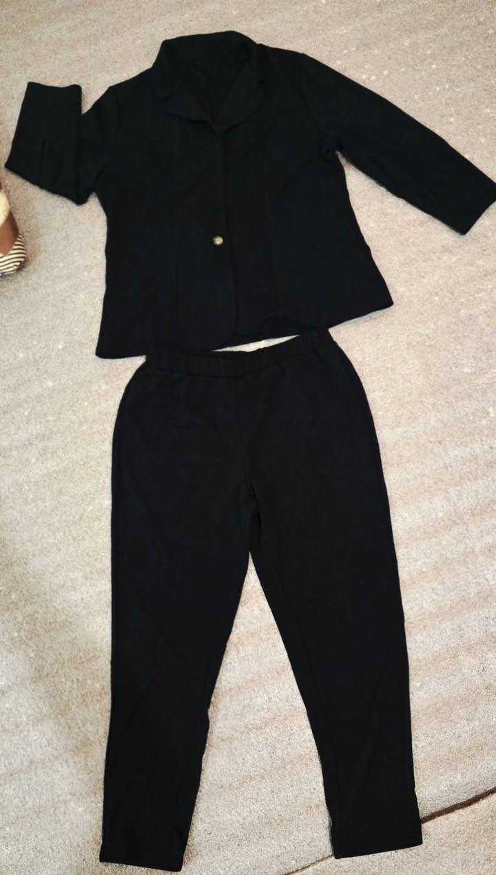 قاط نسائي قياس XL  السعر 12 الف مع التوصيل ***********
