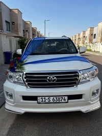 لاندكروزللبيع شركة جيهان موديل 2009محدث 2015  السياره مكفولة من الضربه...
