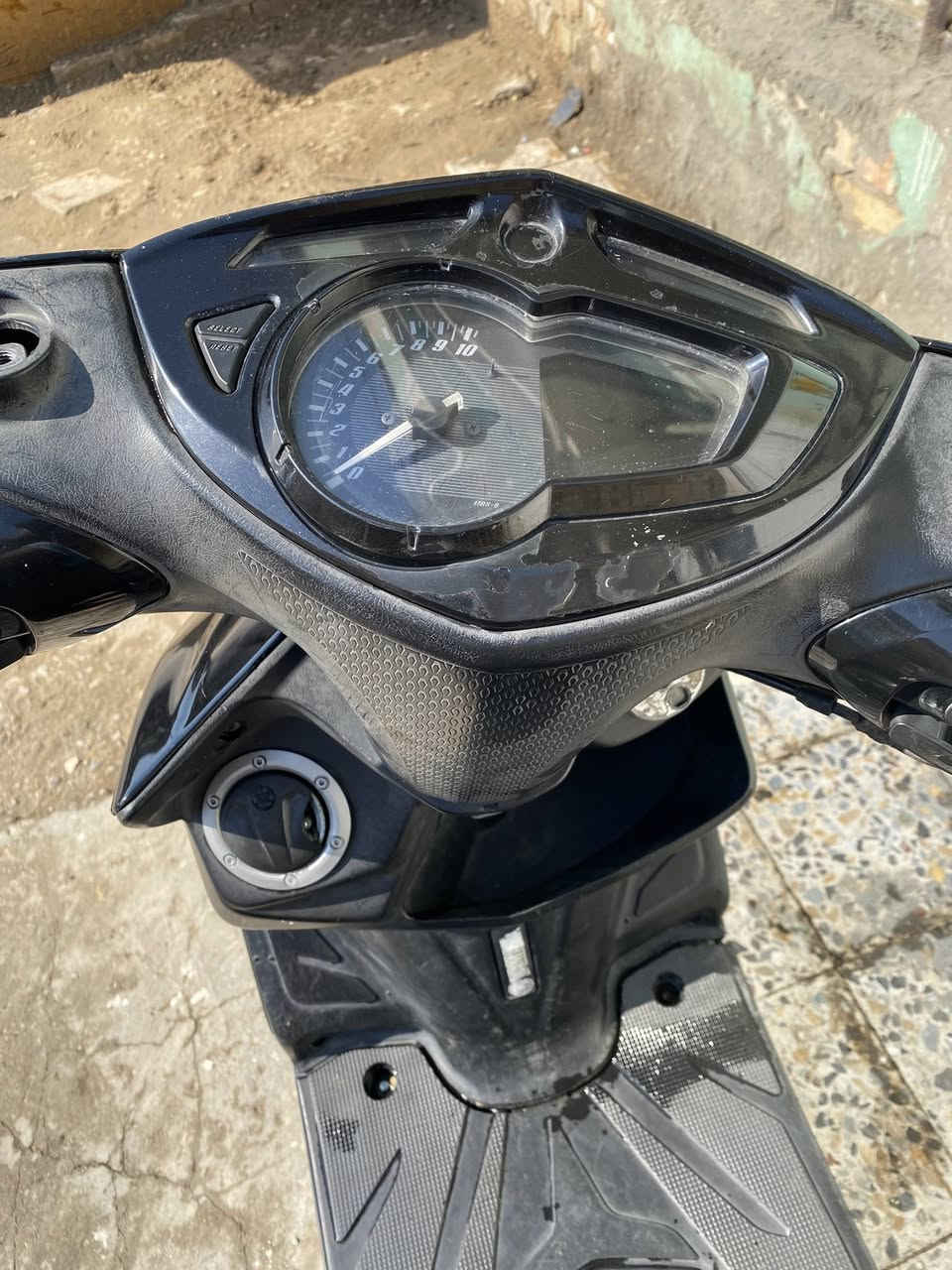 سلام عليكم سكنس ألد البيع كفاله برغي ما مفتوح بيه نكره سلف كهربائيات كله شغاله  تشغيل عن بعد بصمه بيه سعر 850 وبيه مجال  مدينه الصدر ***********  اتصل أو واتساب ؟
