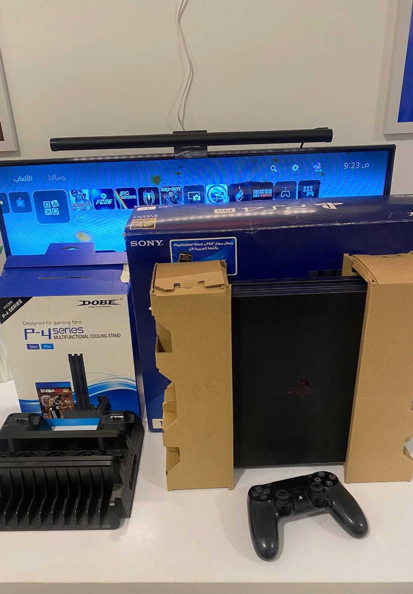 سلام عليكم بلي 4 برو اون لاين مستعمل للبيع  كامل ملحقاته الاصليه ويا يده اصليه وحده مالته  ذاكره 1تيرا ويجي ويا ستناد ومبرد وشاحن جويستكات هديه 
السعر 250الف 
مكاني بغداد الدوره 
ماعندي توصيل 
للتواصيل خاص او واتساب
***********
