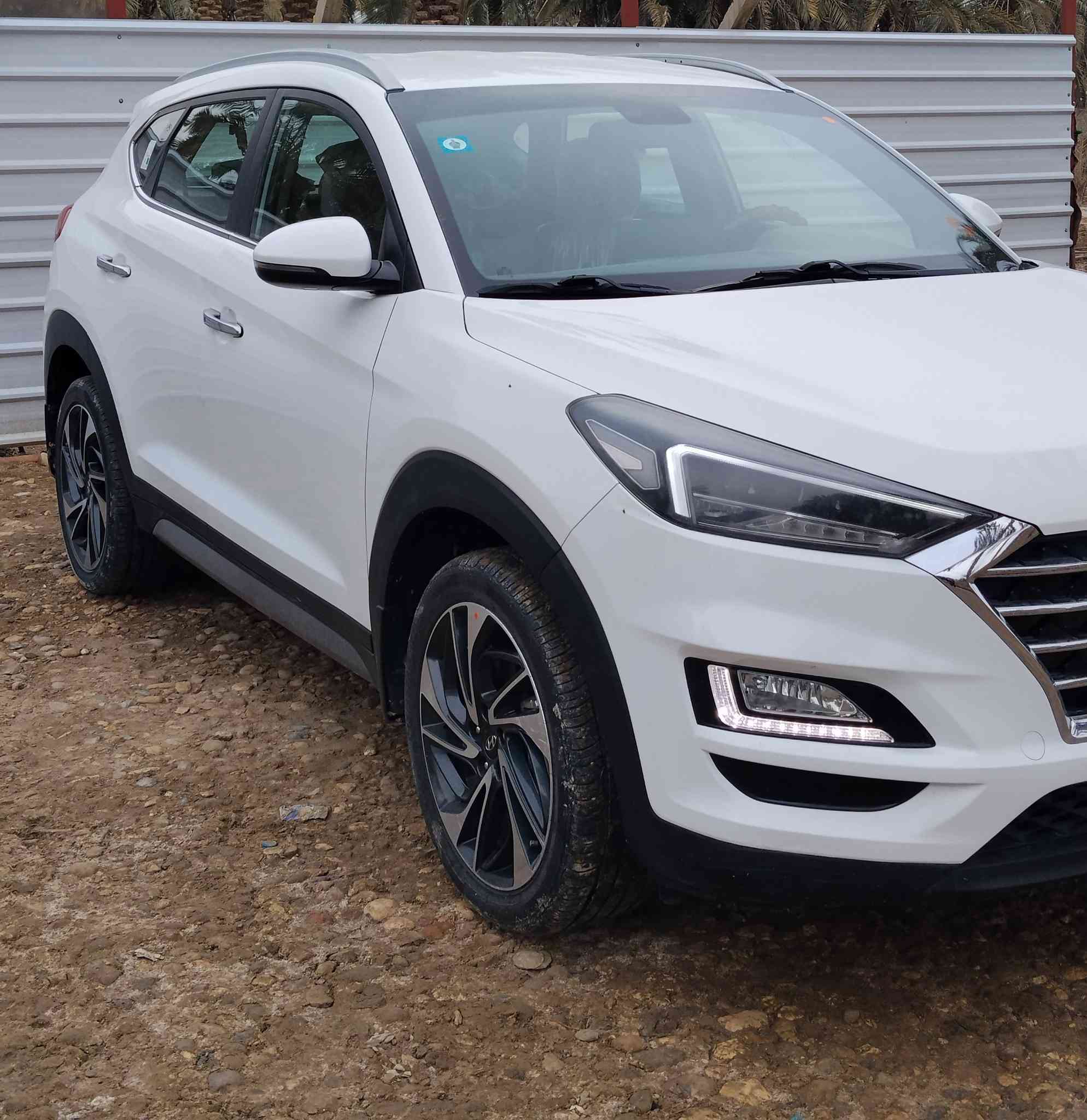 السلام عليكم 
للبيع توسان 19 رقم بغداد الكاصد سياره اخت الزيرو
كفالة عامة من الصبغ والتبديل والبارد .
مواصفات خمس عدسات بك لايت لد كشنات جلد كهرباء 
بصمه إشارات ترحيب صاج 
السعر 200  
العنوان بابل  ***********
