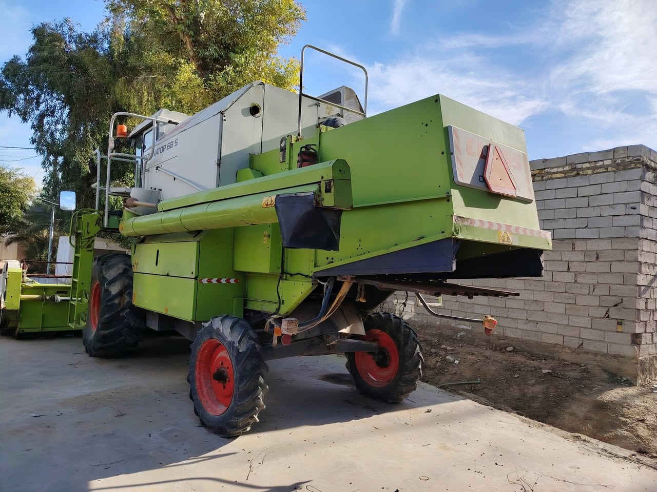 حصاده كلاس موديل 2006 مكينه جديده محرك مكفول معمل مصلح تصليح كامل ما تخسر عليها ابد مكان النجف سعر اتصال على رقم ***********
