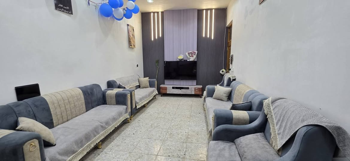 سلام عليكم مرخصةمديرالاكروب المحترم بيت  100متر 5ب20  فول بناء درجه اوله البيت جاهز كامرات شارع ١٠ متر ستاره بيتونه تطبيق اشتايكر السطح  فرع الاول عن شارع المستشفى العام زراعي خدمات كامله تبليط ماء مجاري كهرباء انترنت مولد ذهبي شارع عريض كماليه حي السلام شارع المستشفى الجديد سعر وستفسار ***********
