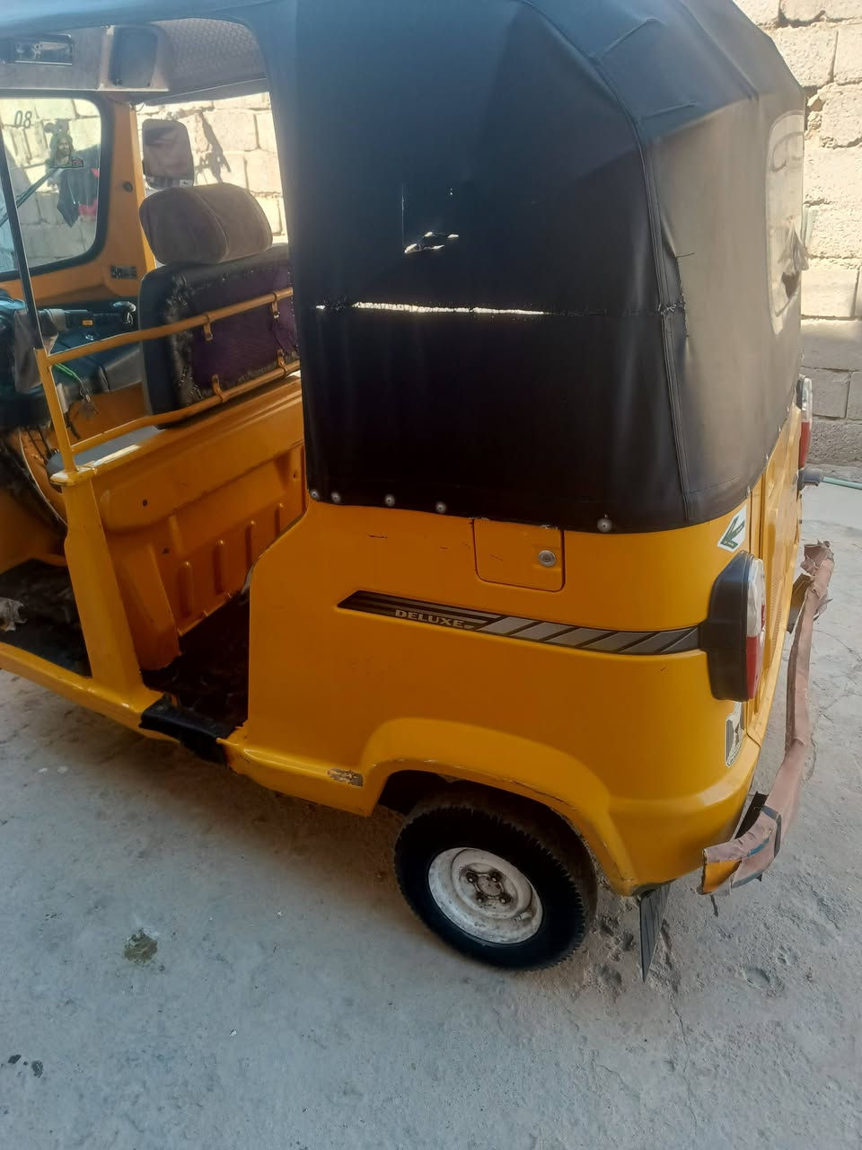 تكتك للبيع 20 رقم واسط كفاله
بيع مستعجل 5500 وبيه مجال ***********
