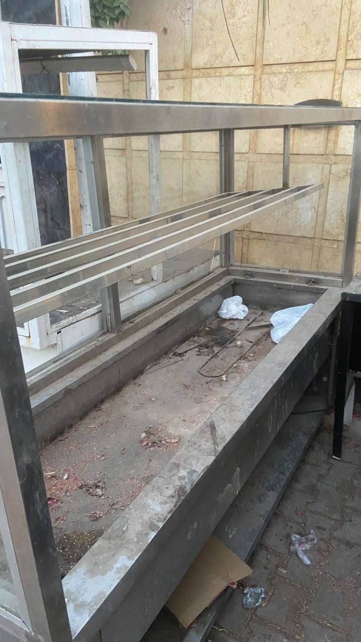 غراض مطعم للبيع حماية وطباخات نضافتهن حلوة وشغالات تواصل وتدلل
***********
