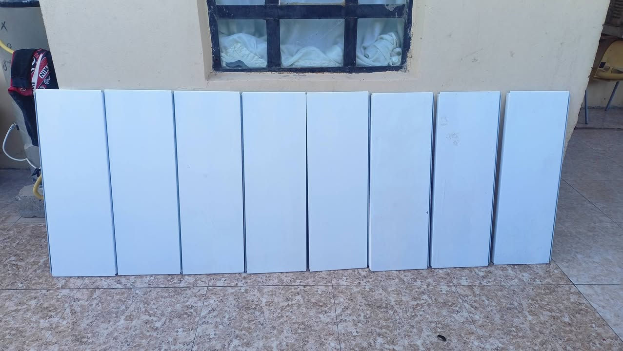 السلام عليكم يوجد رفوف محل حديد للبيع
رقم الهاتف  ***********
