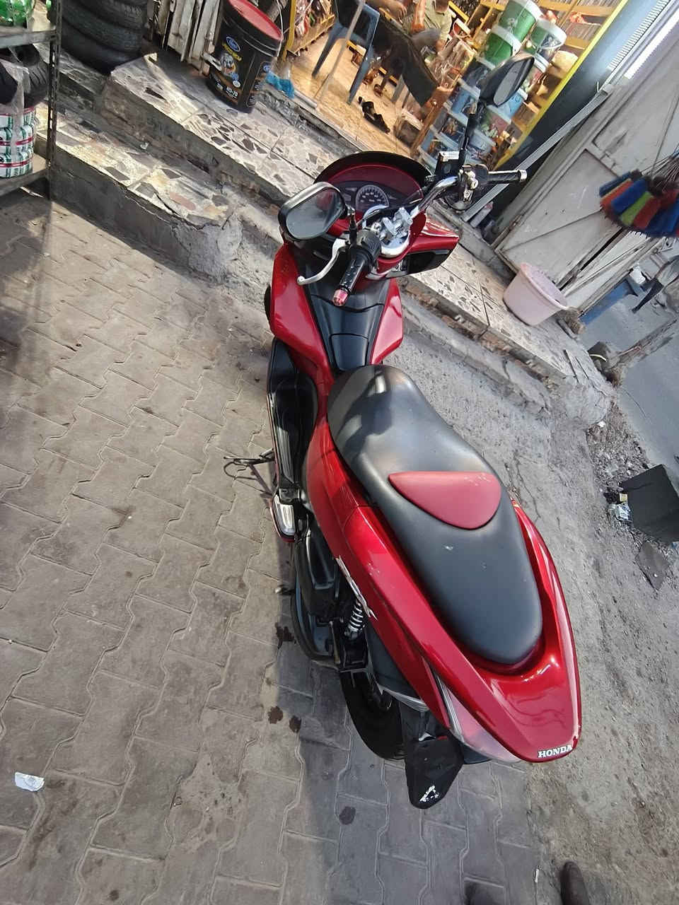 سلام عليكم بي سي اكس جيل اول ياباني JF
125cc
دراجة نضيفة رمبة الدراجة 
مكفولة كفالة عامة 
الاستفسار ***********واتساب
