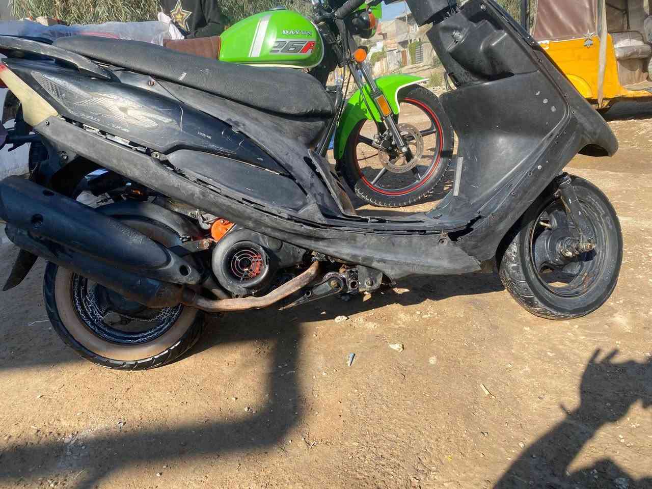 سلام عليكم
ماكس عدله البيع فقط 
دراجه مكينه حلوه شلعه معدل  مكينه مفتوحه 
سلف هندر كهربائيات كلها شغاله 
بس يرادلها ترتيب الكفرات 
سعر 275 قفل 
رقم ***********
