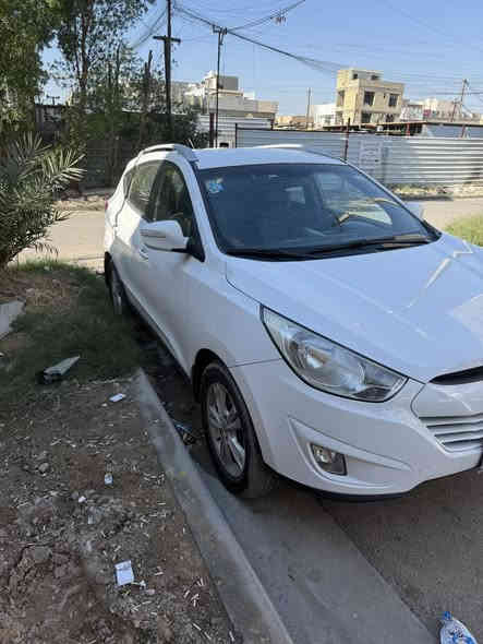 السلام عليكم 
توسان 2012 
السعر 140 
محرك 2.400
العنوان الغزاليه 
***********
