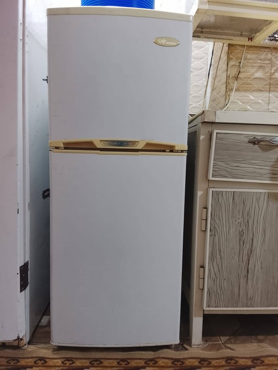 السلام عليكم ثلاجات ثنين الصور مثل ماتشوفون كدامكم التجميد الجبيره نوعها فستل والثانيه الصغيره ونسه شغالات مابيهن شي فقط الجوه ينطن بس بروده نقصهن غاز بس الفريز مابي شي مجمد 
الجبيره ١٥٠ وبيها مجال
الصغيره ٧٥ وبيها مجال
مكانهن البصره القبله


**إذا كنت صاحب هذا الإعلان وتريد حذفه لأي سبب، رجاءا أرسل رسالة إلى الدعم الفني**