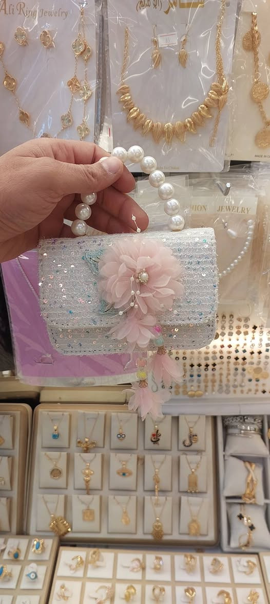 يوجد جمله جنط اطفال الدرزن 35 للتواصل  وت ساب ***********
