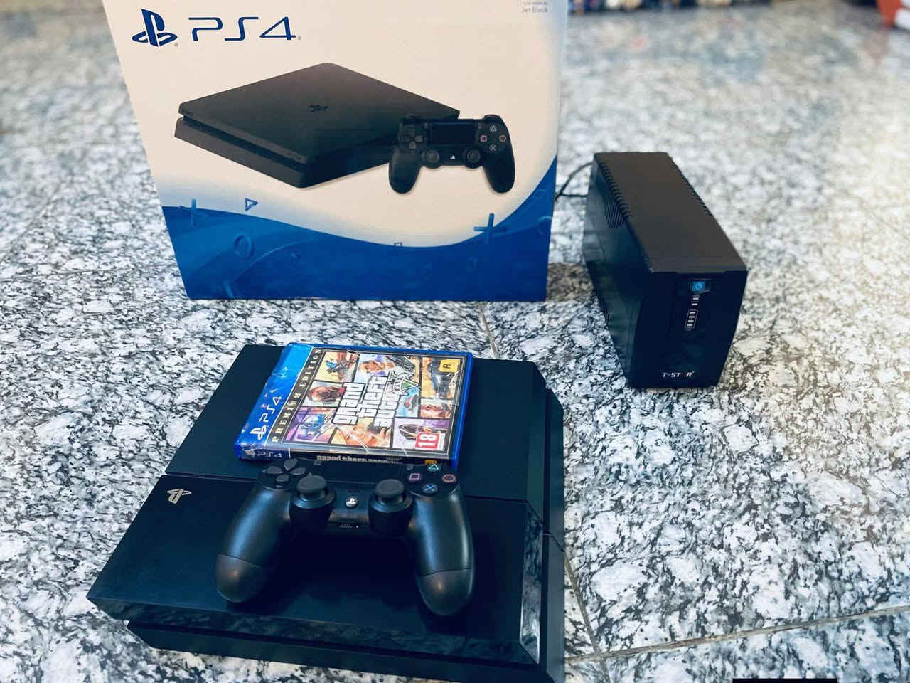 السلام عليكم بلي فور فات أونلاين بلي جديد لامفتوح لامصلح لوك ستيكر كامل ملحقاته يده اصليه وحده وقرص جيتي اي 5 ويو بي اس 850جديد البلي مستخدم اقل من اسبوعين مكاني التاجي حي الحسن العسكري السعر 195 تواصل واتساب ***********
